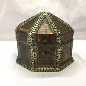Vintage 60s 70s Treasure Jewelry Trinket Chest Box Ornate Hexagon